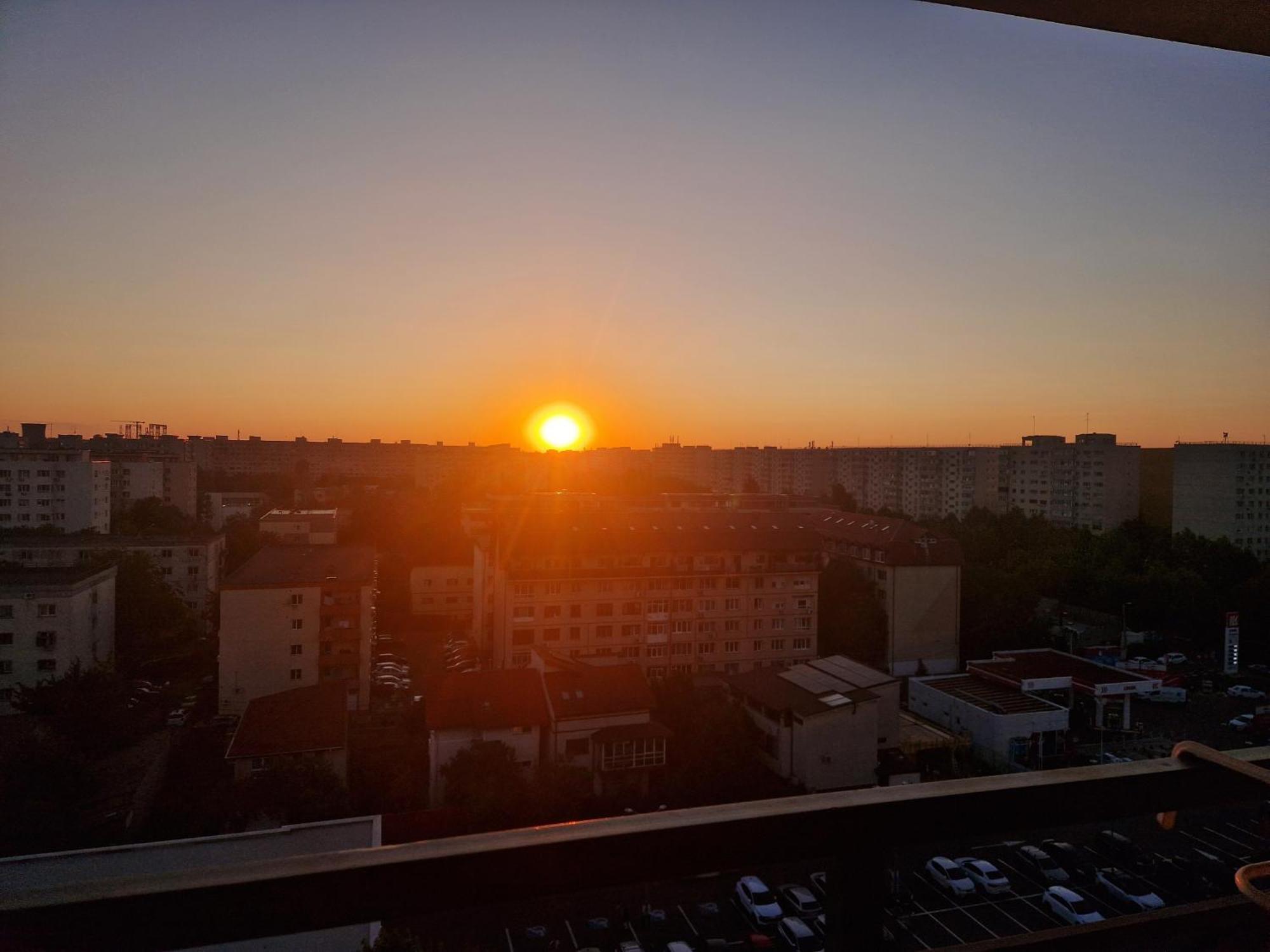 Irema Sunset View Studio Pallady 布加勒斯特 外观 照片